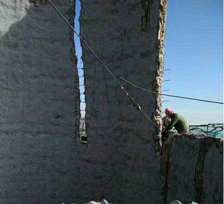 煙囪拆除人員必備的拆除經(jīng)驗(yàn)與技能