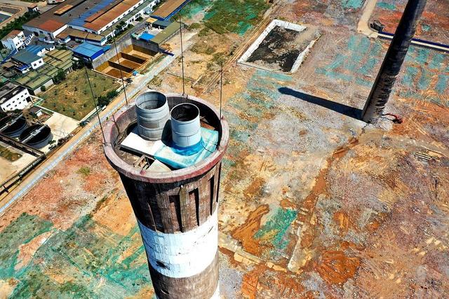 鳳城醴陵煙囪拆除