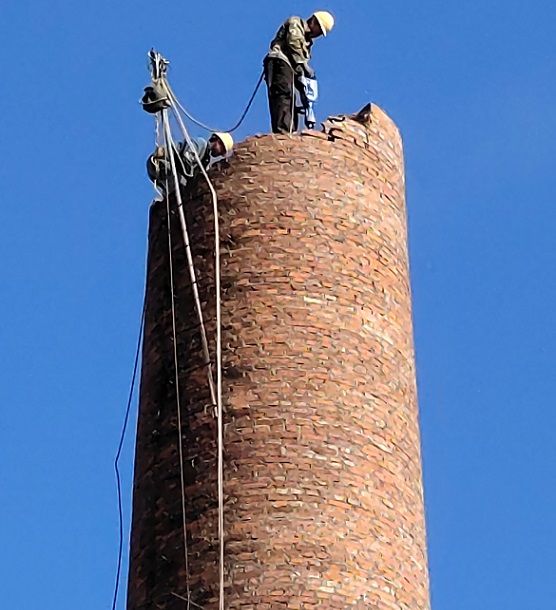 煙囪拆除-磚煙囪人工拆除價(jià)格？