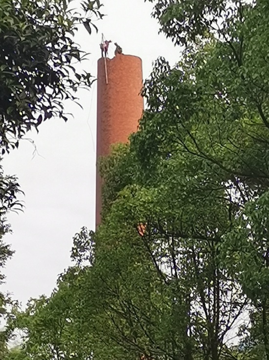 龍泉磚煙囪拆除-高效快捷/安全保障