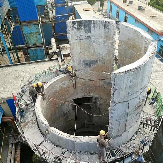 水泥煙囪拆除注意事項(xiàng)及施工過(guò)程分享