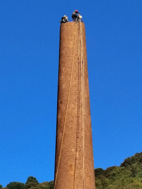 煙筒拆除公司專業(yè)安全/質優(yōu)價廉