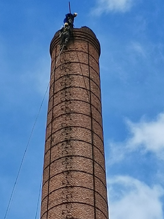 拆除煙囪公司技術(shù)高超 服務(wù)專業(yè)