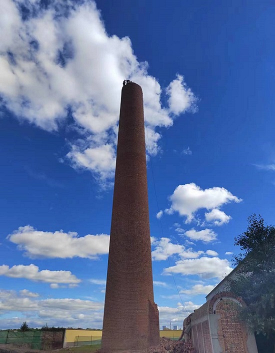 拆除煙囪公司施工前的準(zhǔn)備和注意事項(xiàng)