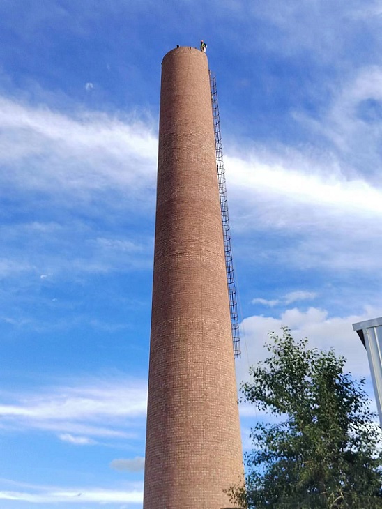 龍口煙囪拆除公司危舊煙筒拆除  解決方案