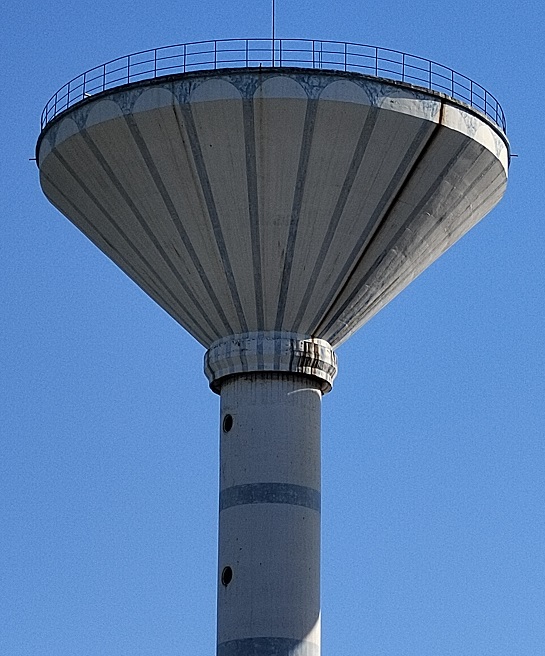 水塔拆除公司——專業(yè)安全拆除，讓風(fēng)險(xiǎn)無(wú)處遁形