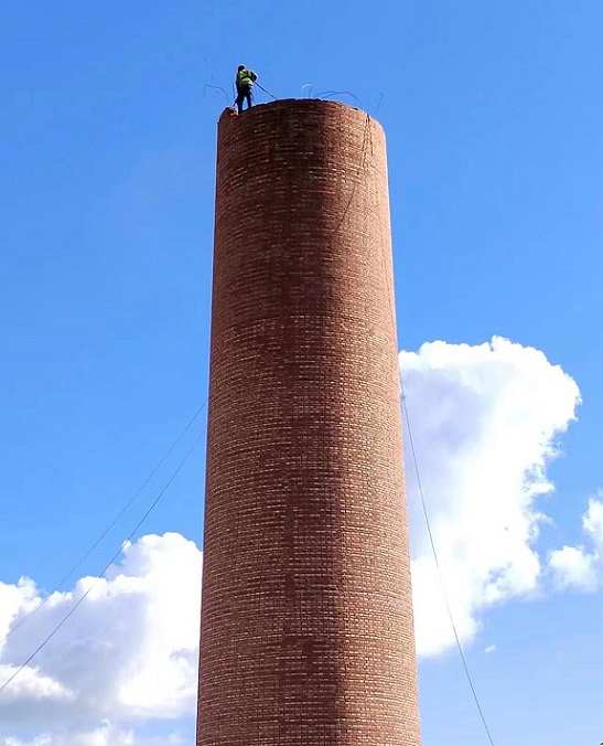 煙囪拆除公司：高效、環(huán)保、安全的解決方案