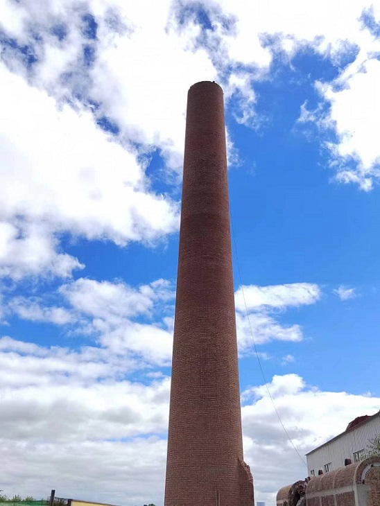 水塔拆除:技術(shù)高超,經(jīng)驗(yàn)豐富的專業(yè)之選