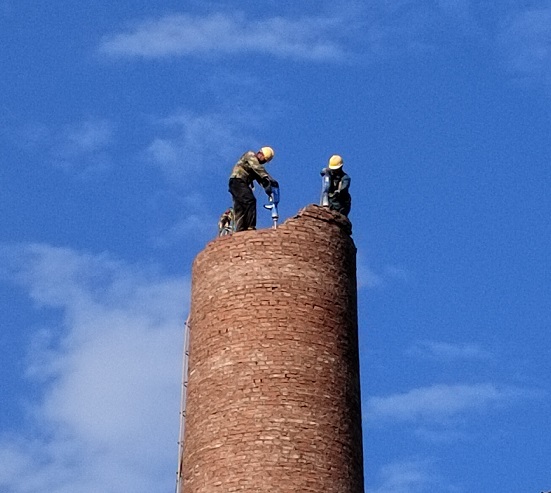 煙囪拆除公司:綠色施工技術,確保施工安全與環(huán)保