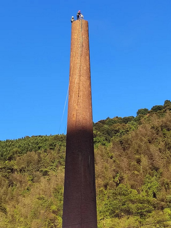 水塔拆除:展現(xiàn)專業(yè)技藝,打造專業(yè)服務