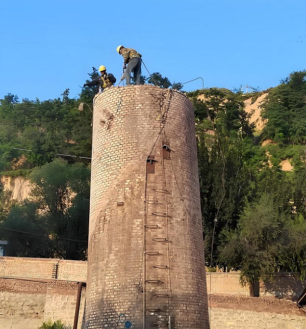 拆除煙囪公司：應(yīng)具備哪些專(zhuān)業(yè)資質(zhì)與實(shí)力保障