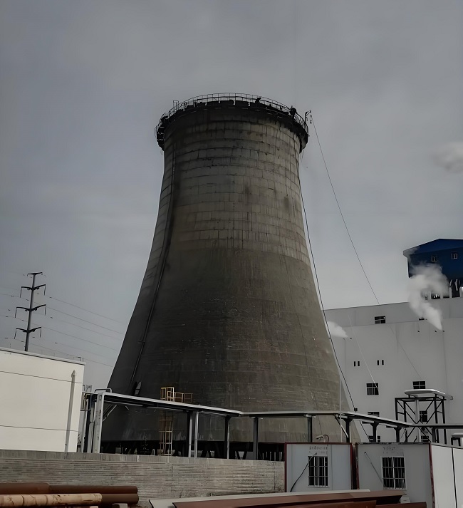 河南電廠冷卻塔拆除工程中的關(guān)鍵技術(shù)步驟與安全措施